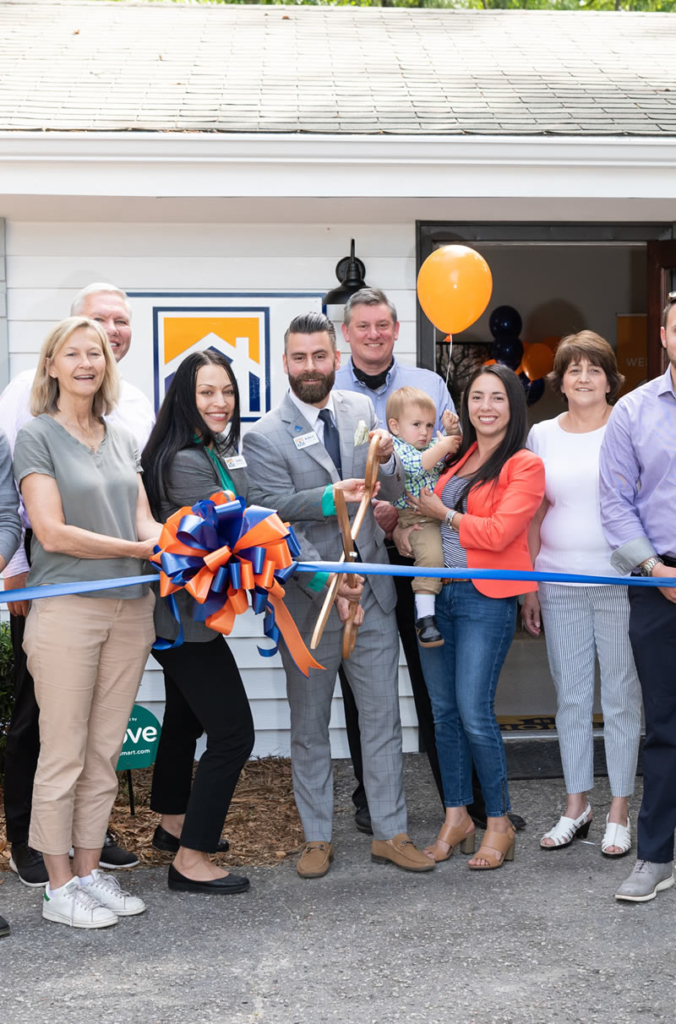 Moul, REALTORS Ribbon Cutting Closeup