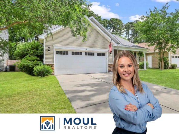 40 Cedar Creek Cir - Agent in front of property