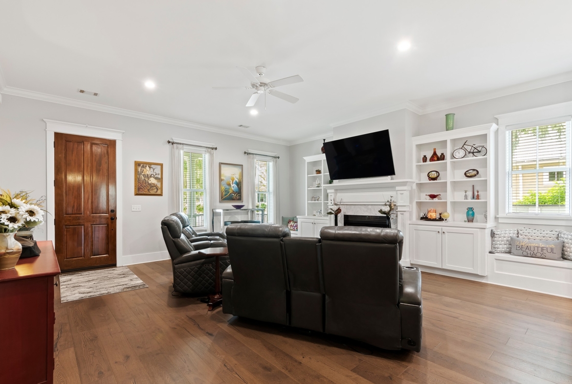 98 Ponvert - Living Room