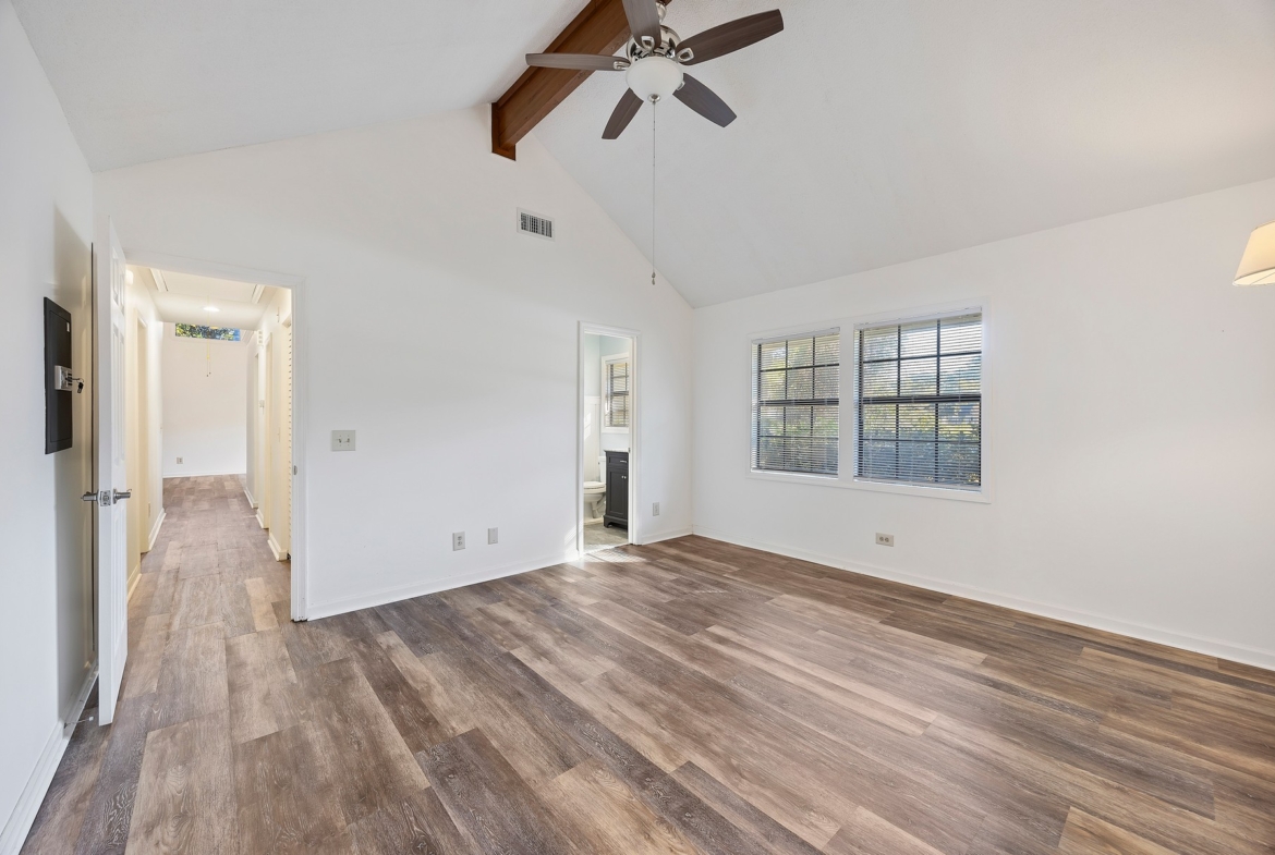 4 Lotus Ct - Bedroom