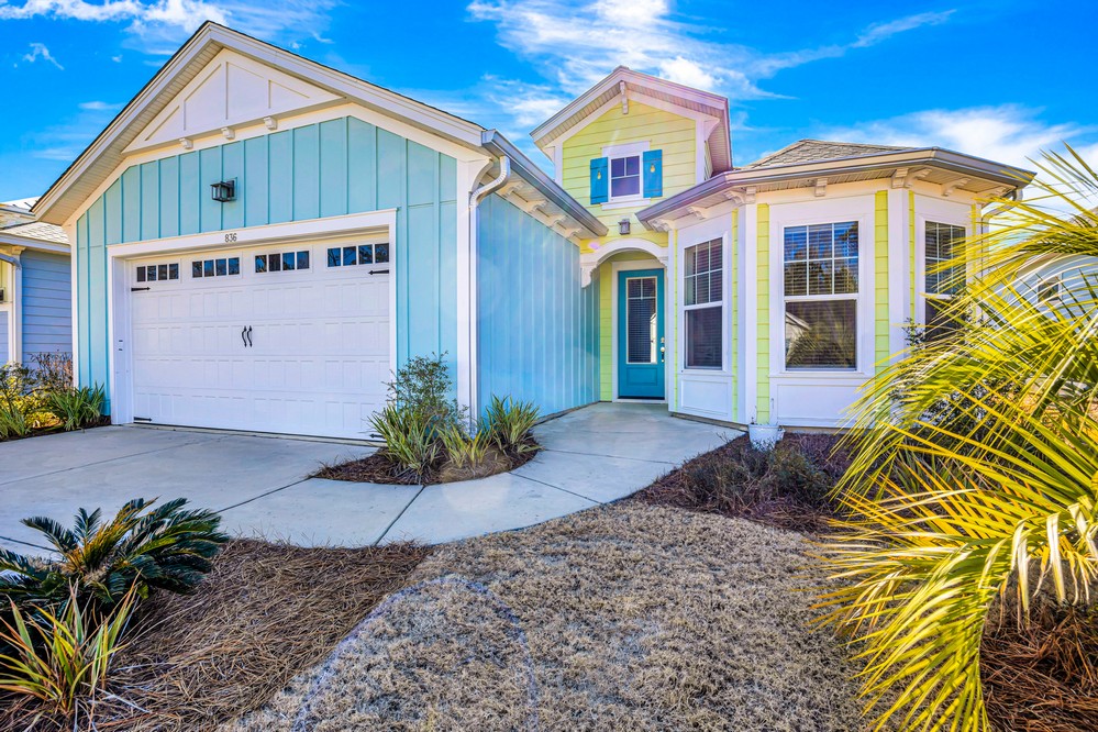 836 Landshark Front of Property