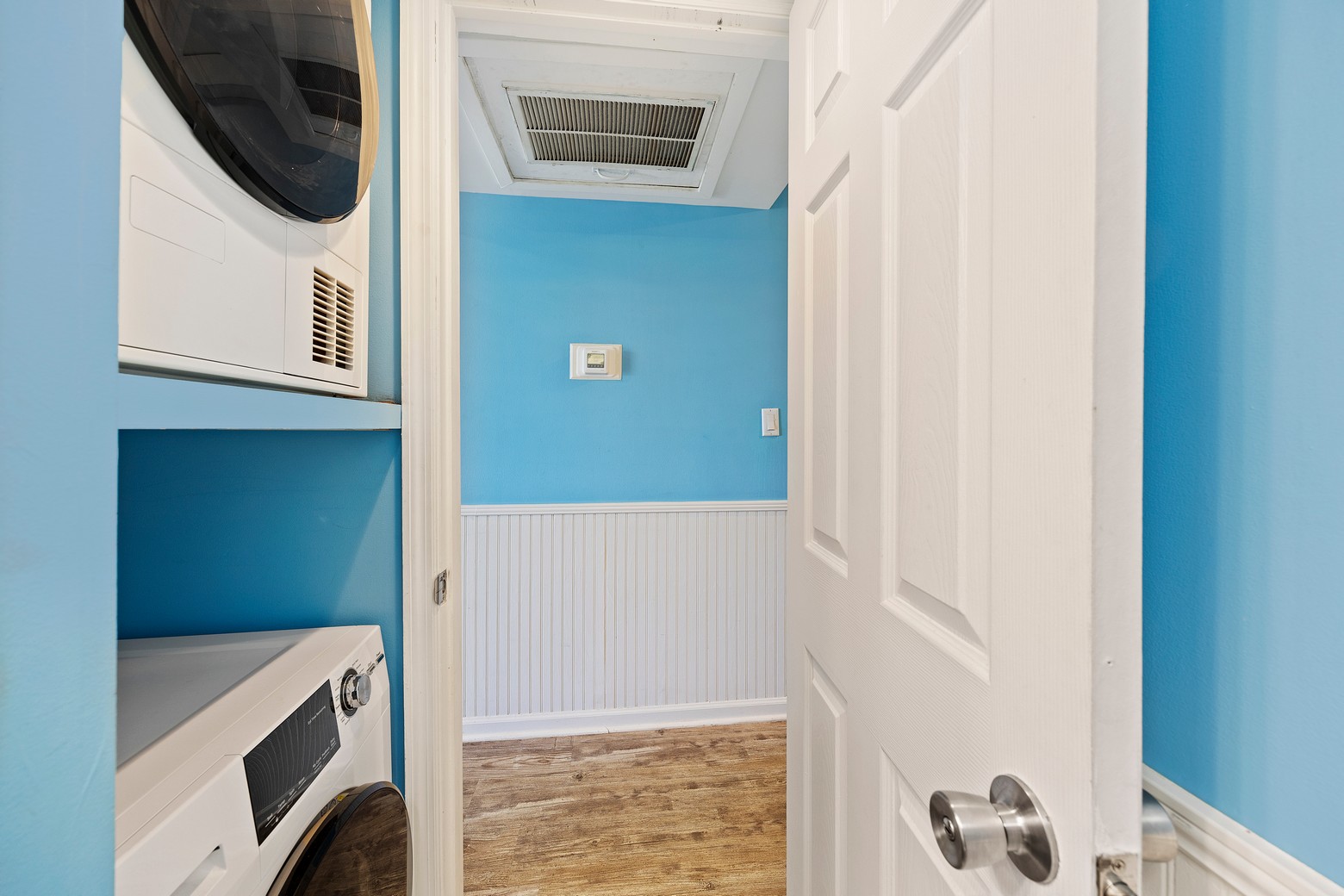 Laundry / Hallway