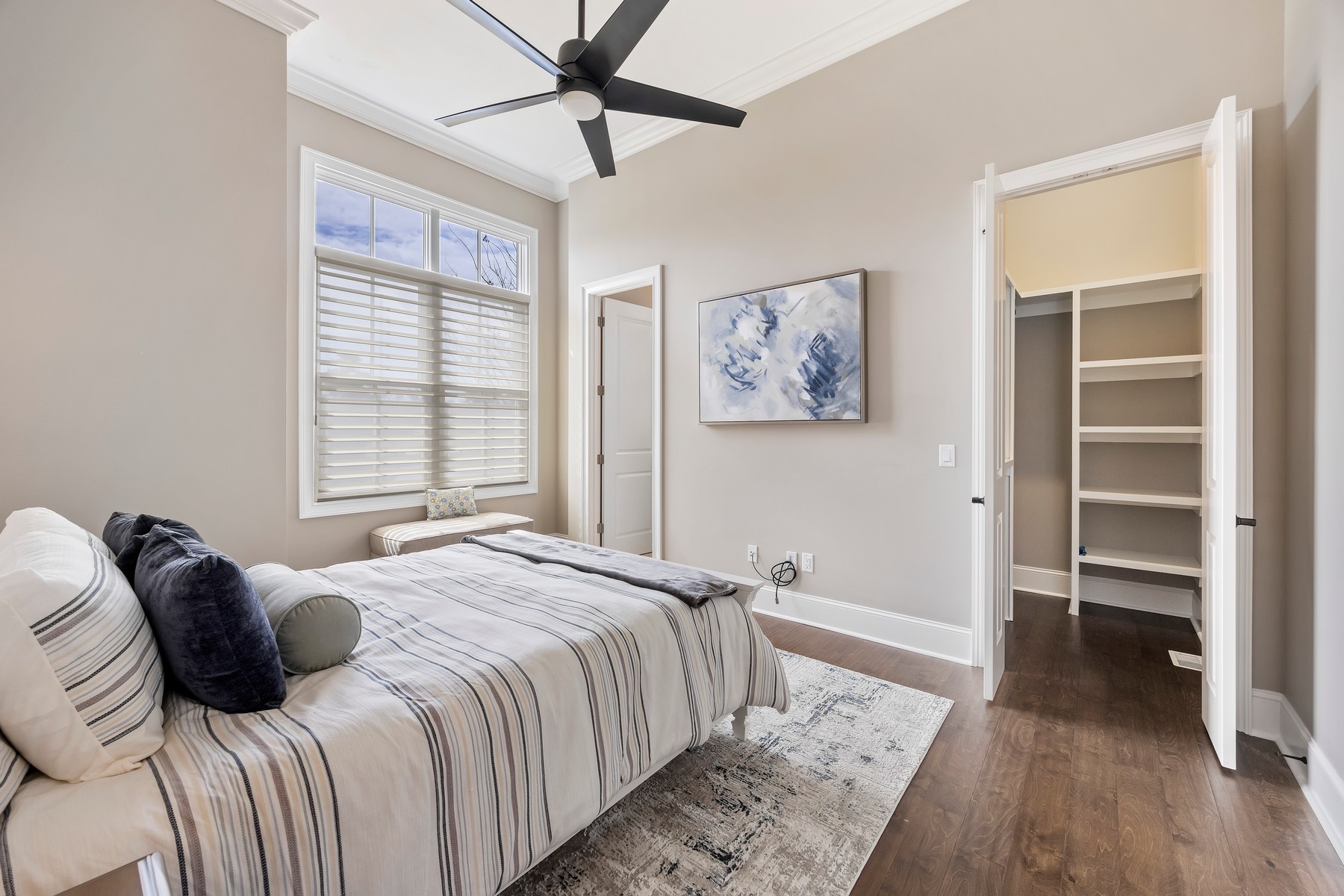 58 Lady Slipper - bedroom