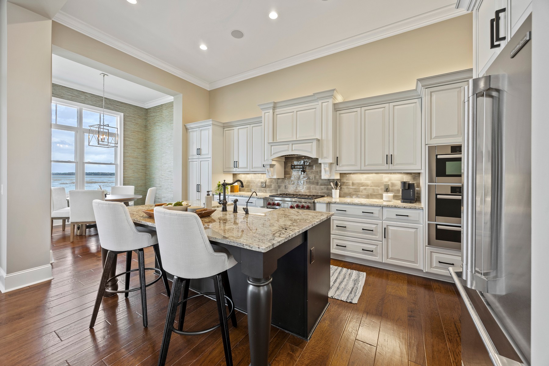 58 Lady Slipper - kitchen