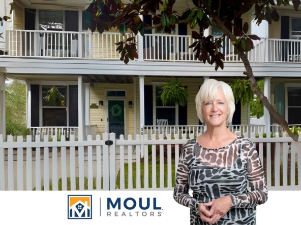 30 3rd Ave - Agent in front of property