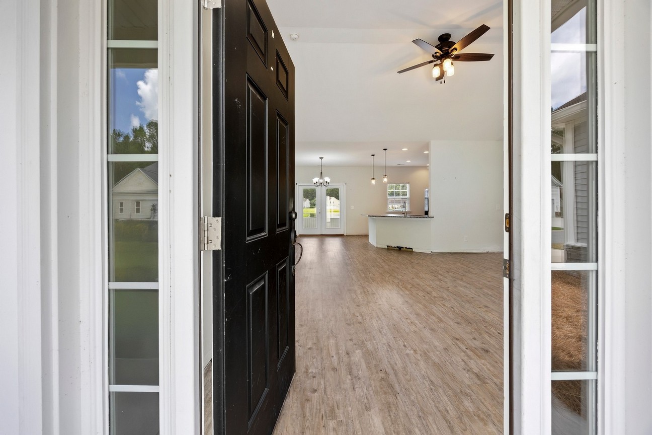 24 Sand Live Oak - entryway