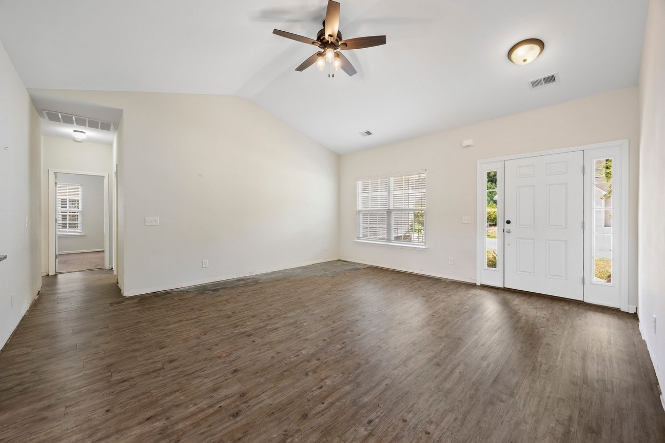 24 Sand Live Oak - living area