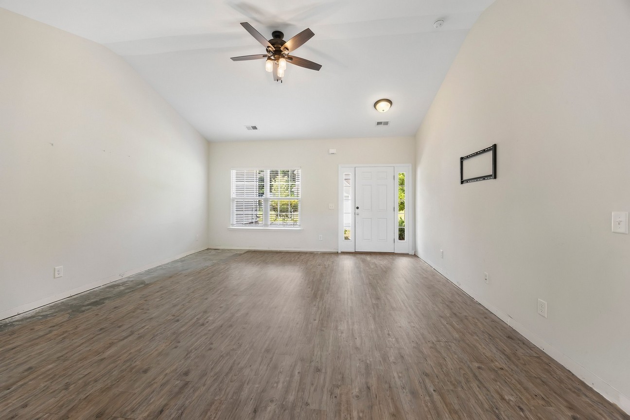 24 Sand Live Oak - living area