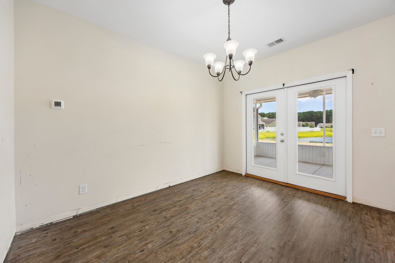 24 Sand Live Oak - living / dining area