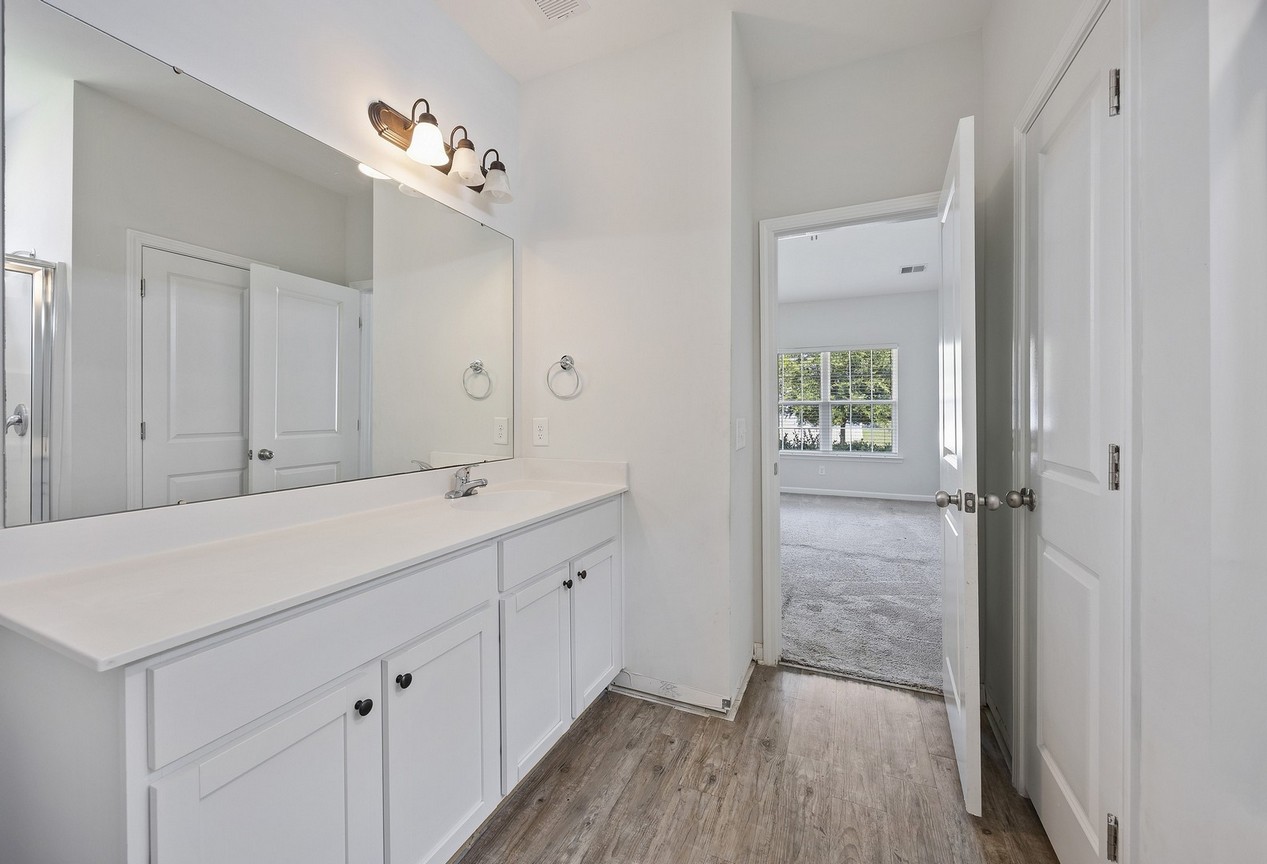 24 Sand Live Oak - primary bathroom
