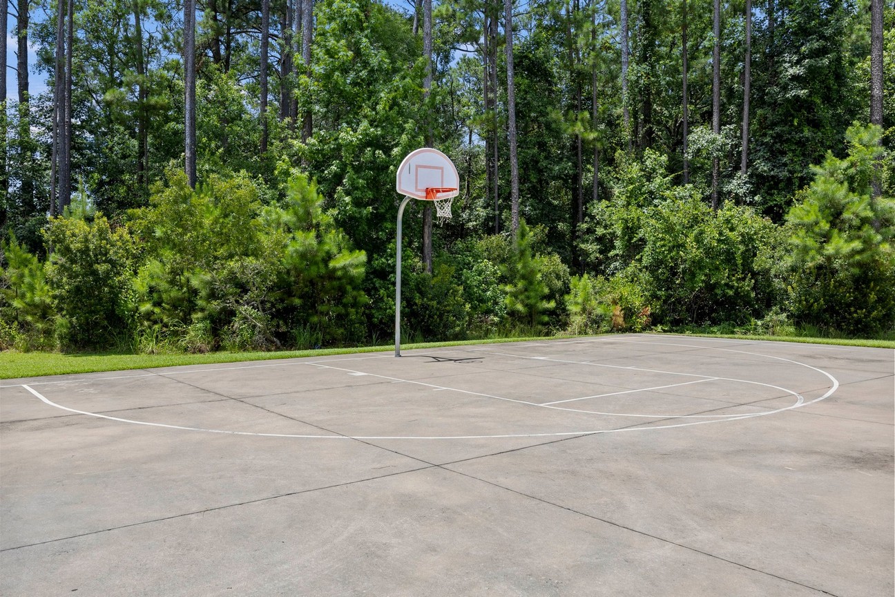 24 Sand Live Oak - community amenities