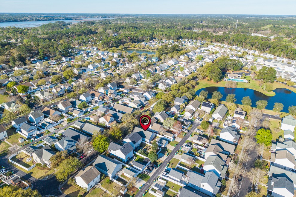 16 5th Ave - Aerial of Property