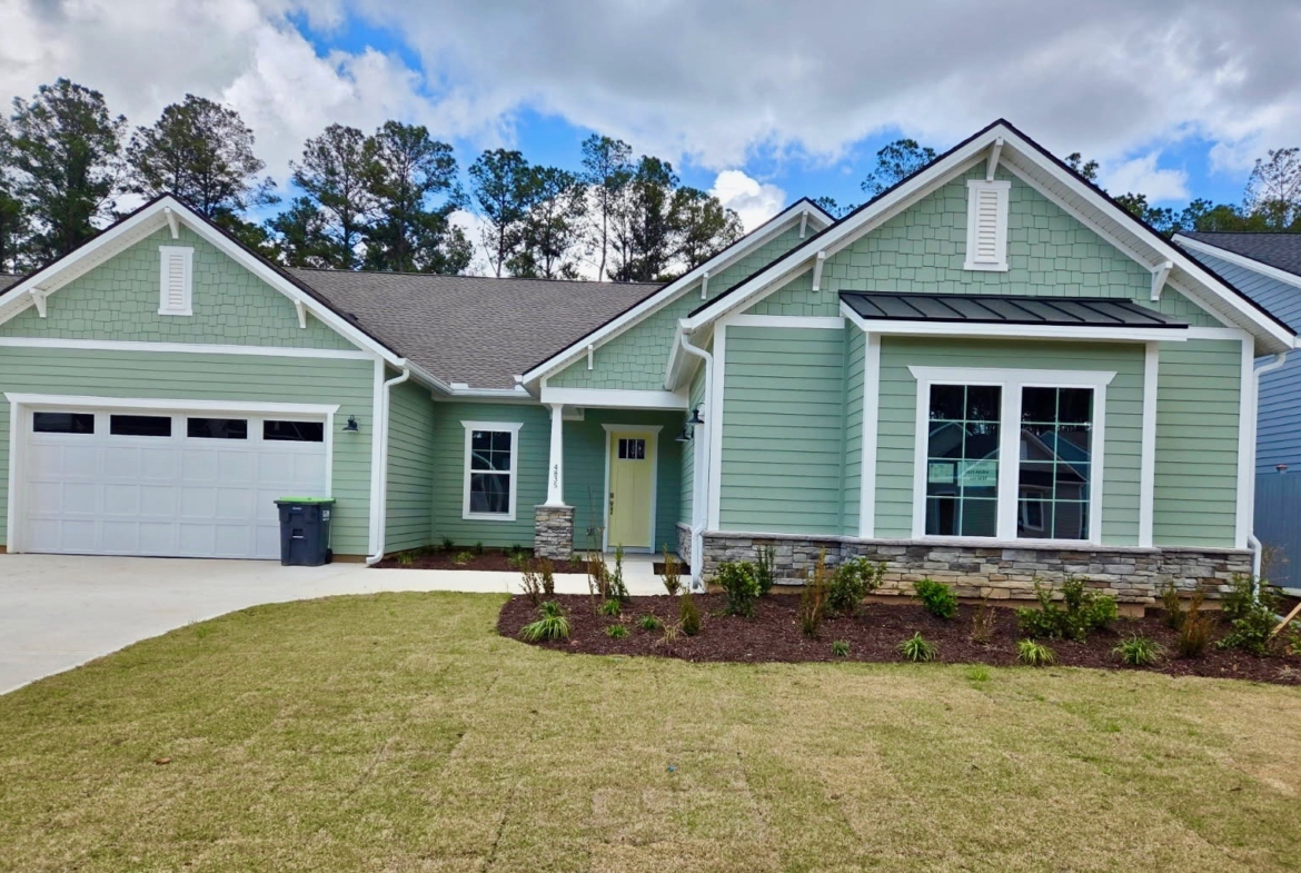 4835 Azalea Dr - Front Photo