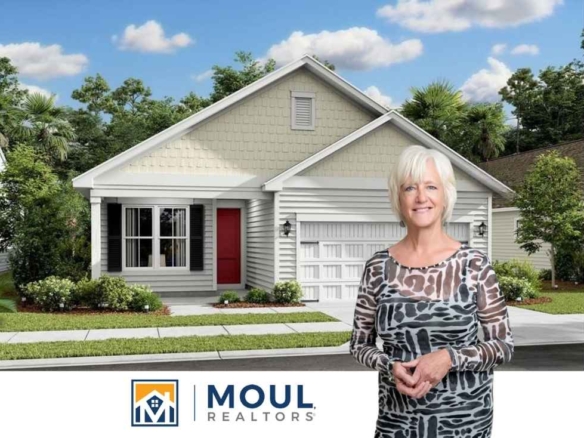 32 Peach Blossom - Agent in front of property