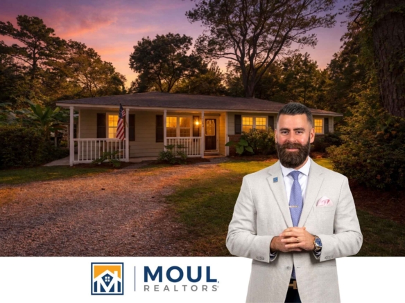 2504 Duncan Dr - Agent in front of Property