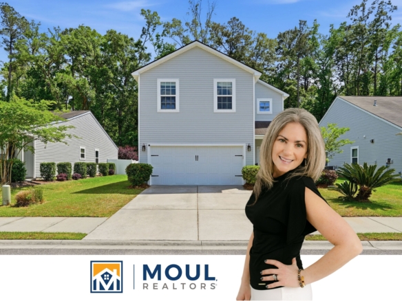 Agent in front of Property - 106 Lincoln LN